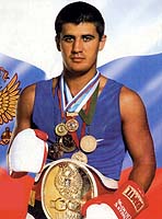 Дмитрий Стрельчинин со своими наградами...